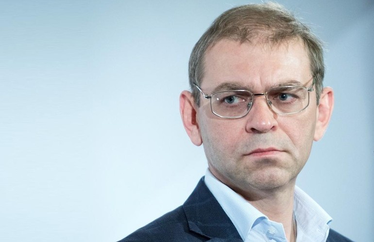 На Новый год депутат Сергей Пашинский подстрелил нетрезвого автохама