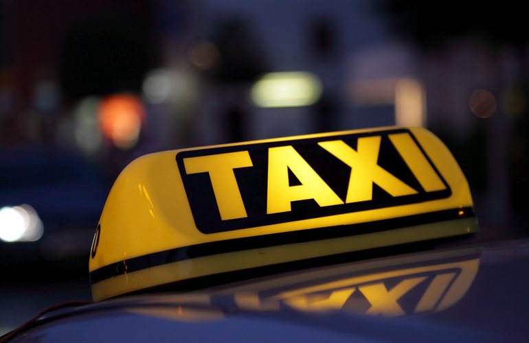 Как выбрать надежную службу такси