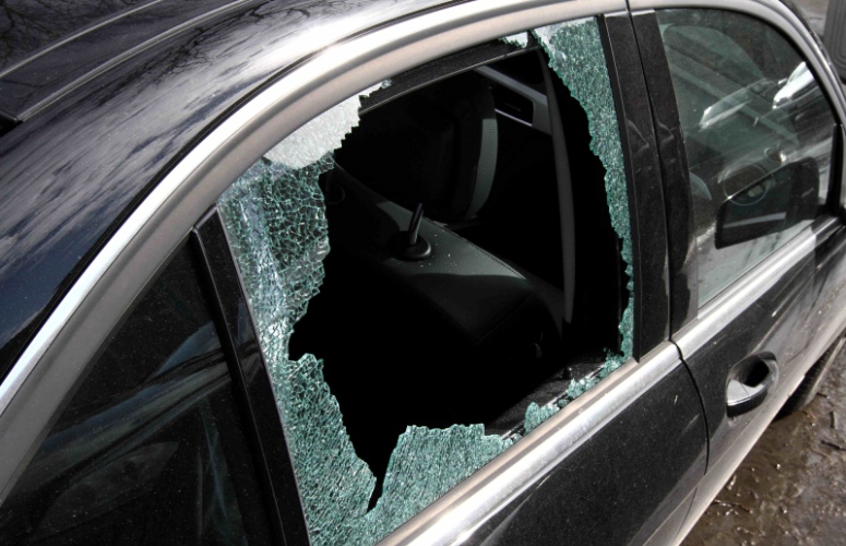 Предупредите водителей: В Житомире орудует банда приезжих автоворов