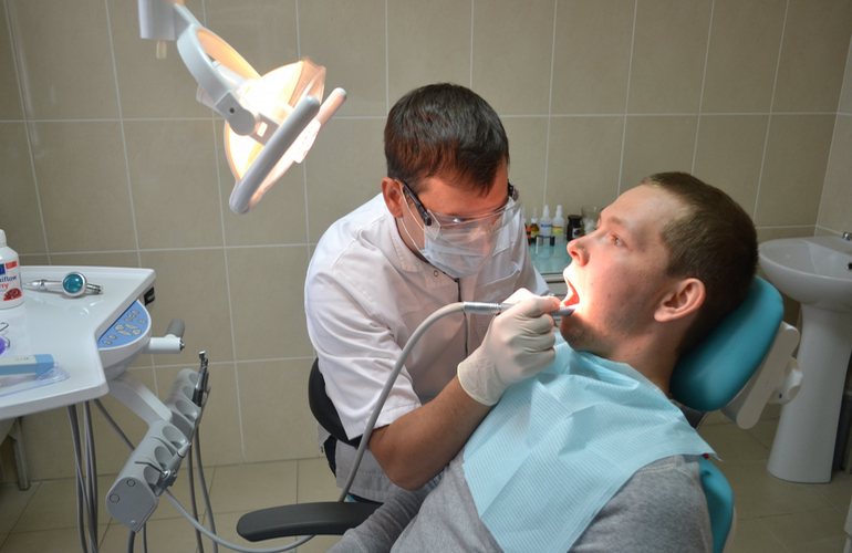 Что нужно знать о протезировании зубов?