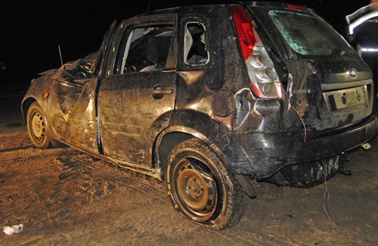 ДТП на окраине Житомира: Ford врезался в знак и перевернулся, водитель не выжил