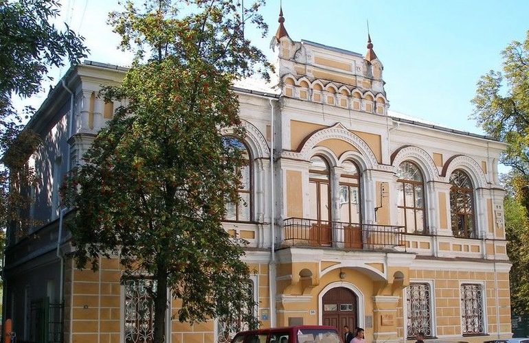 Фирма депутата облсовета не смогла до конца реставрировать детскую библиотеку в Житомире