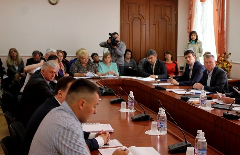 Які питання депутати Житомирської облради готують до розгляду на сесії 19 травня