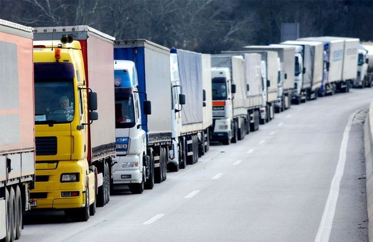 ​Водителям тяжеловесных фур запретили портить автодороги Житомирской области