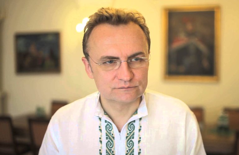 Мэр Львова Андрей Садовый обещает забрать мусор, который привезли на житомирскую свалку