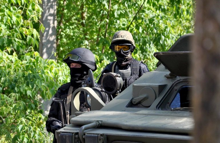​Террористы захватили заложников в одном из вузов Житомира: учения СБУ. ФОТО