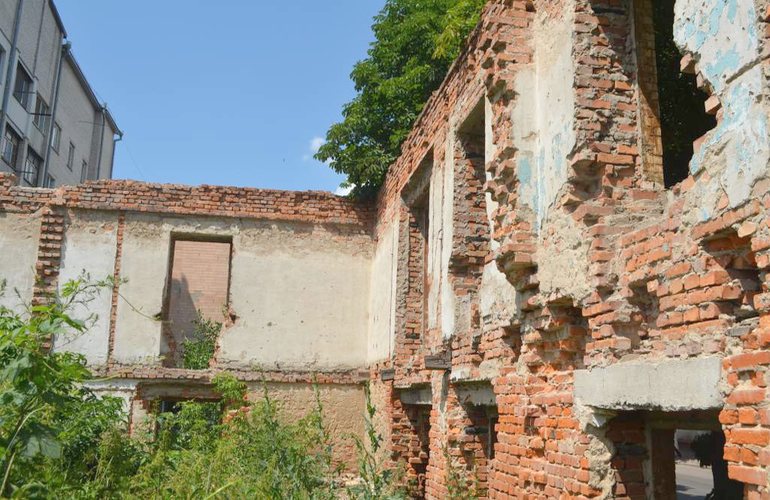 В Житомире на месте руин построят дом для участников АТО