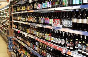 В Україні хочуть заборонити продавати сигарети, алкоголь і пиво в магазинах і супермаркетах