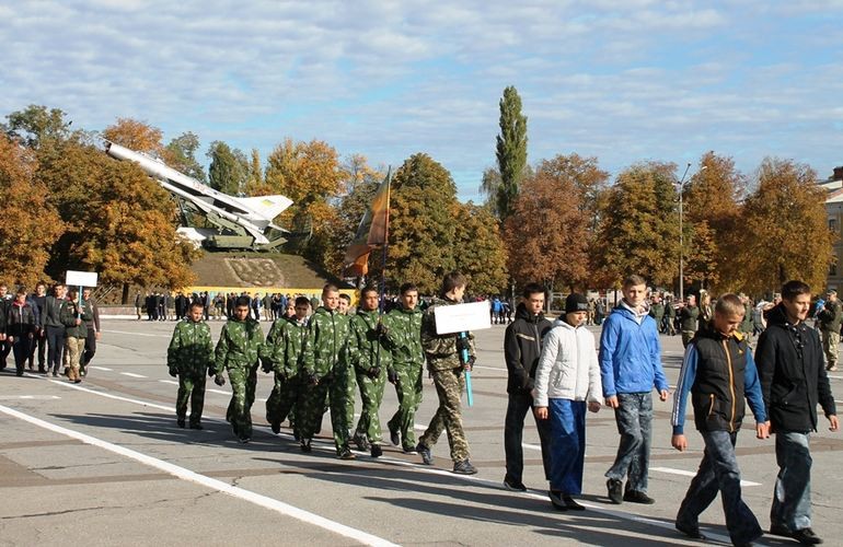 На плацу Житомирского военного института начался Всеукраинский сбор «Соколята Украины». ФОТО