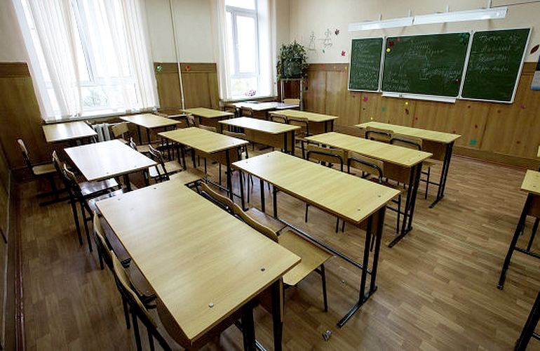 В Житомире и 7 районах области проходят школьные каникулы