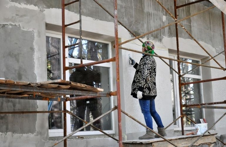 Іршанська ОТГ на Житомирщині планує завершити ремонт амбулаторії та утеплення школи. ФОТО
