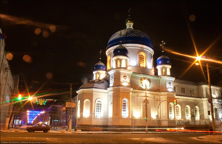 Ночью в Житомире ограбили Михайловский собор: связав уборщицу грабители вынесли золотые украшения