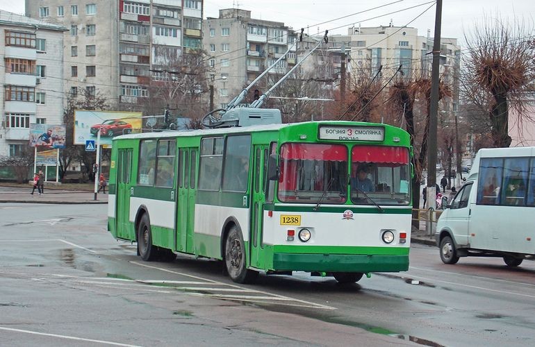 Строительство новой троллейбусной линии в Житомире ведется с грубыми нарушениями строительных норм – Гирук