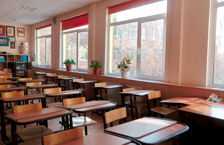 На карантин в Житомирской области закрыты 54 школы