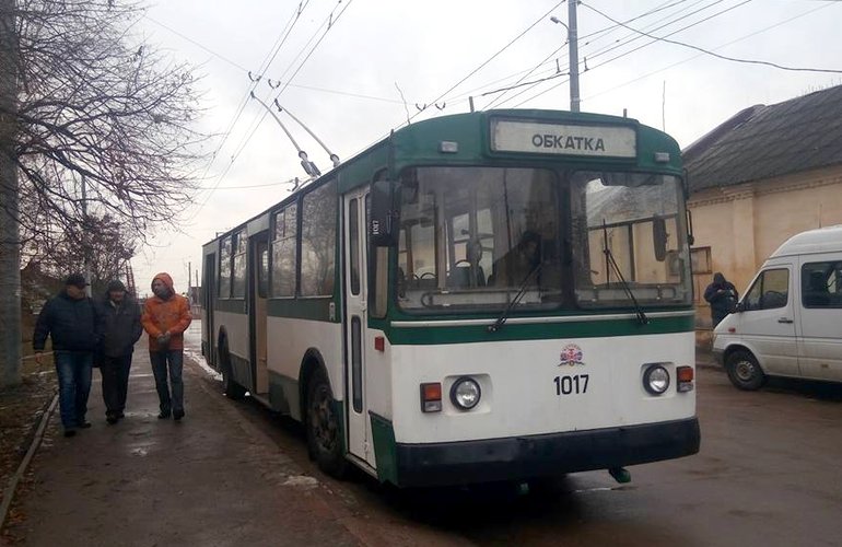 «Рогатый» на Маликова: по новой линии в Житомире проехал первый троллейбус. ФОТО