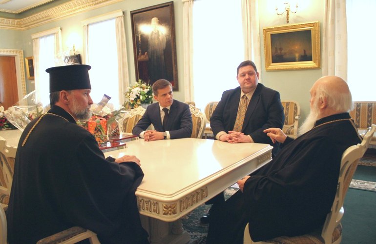 Мэр Житомира Сухомлин и губернатор Гундич ездили в столицу к Патриарху Филарету. ФОТО