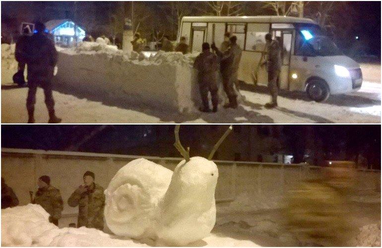 Приказы не обсуждаются: курсантов центра ВДВ в Житомире заставили лепить из снега автобусную остановку. ФОТО