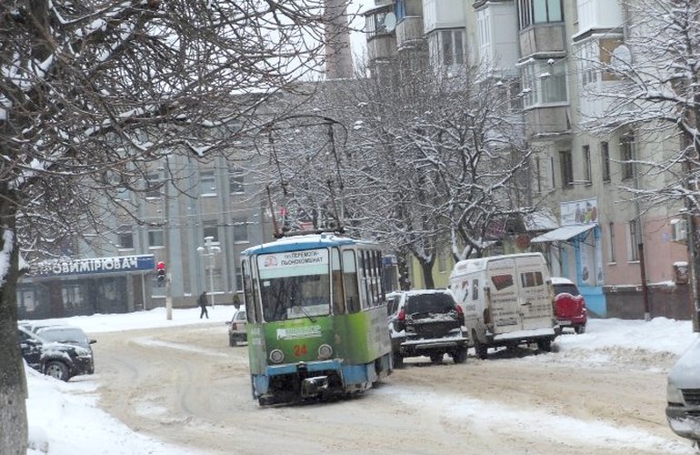 В центре Житомира трамвай сошел с рельсов. ОБНОВЛЕНО