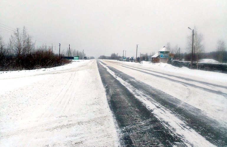 Из-за снегопадов в Житомирской области ограничили движение грузовиков