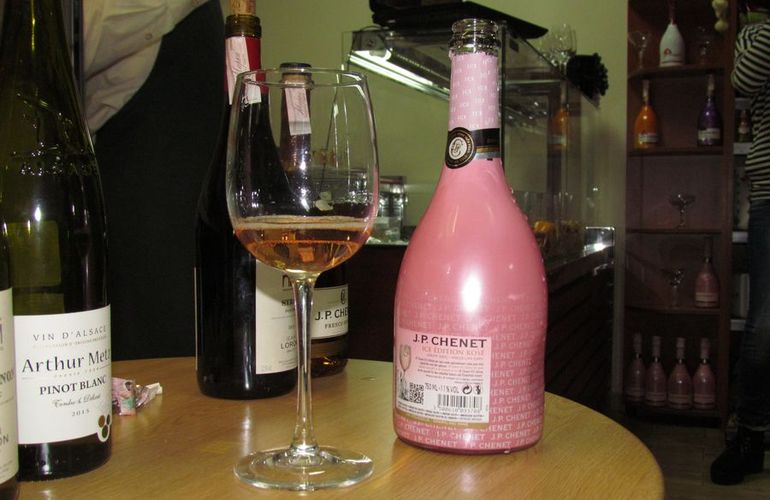 В винном бутике «Країна вин» в Житомире прошел вечер дегустации