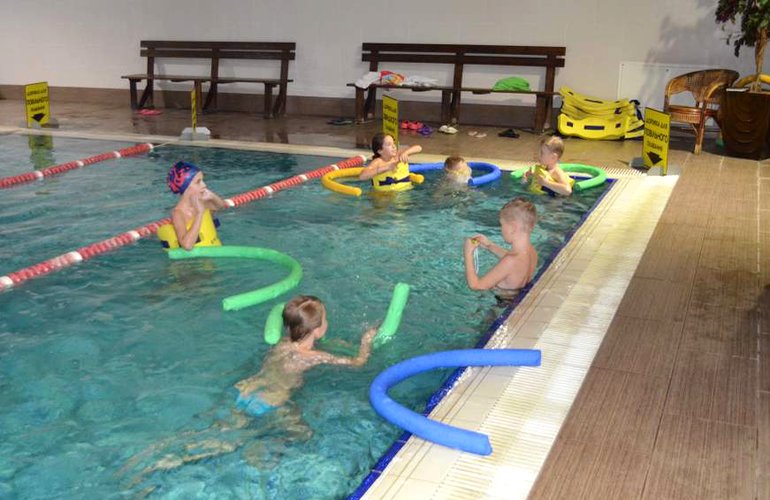 Ученики городских школ смогут бесплатно посещать бассейн в Житомире