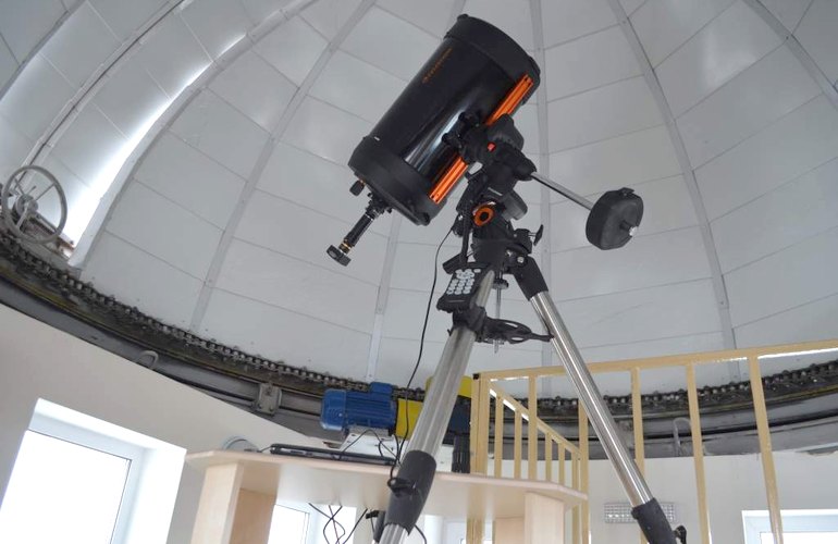Житомирская школа №8 теперь имеет обсерваторию для наблюдения за звёздным небом. ФОТО