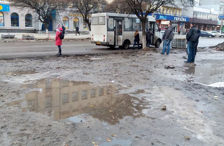 Львовская фирма, которая реконструировала тротуары в Житомире, подала в суд на горсовет