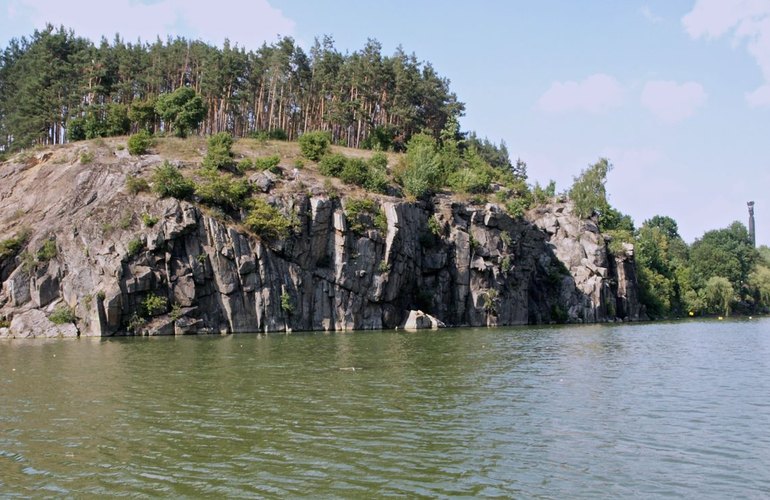 Живописные берега Тетерева возле Житомира незаконно отдали под застройку – прокуратура