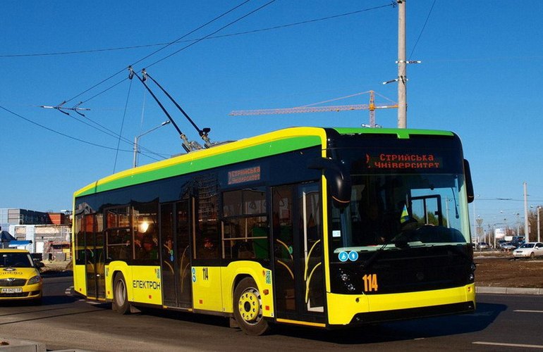 Житомир закупит новые троллейбусы и автобусы, чтобы переманить пассажиров в коммунальный транспорт