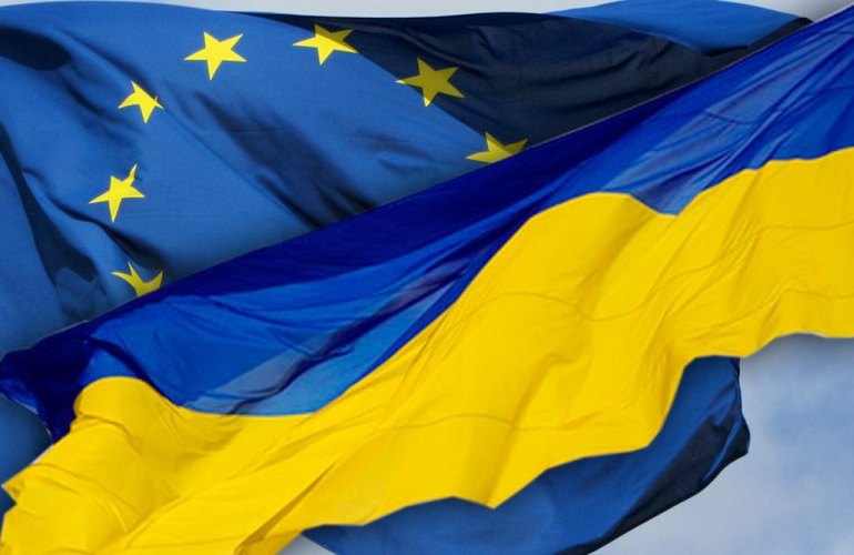 Европарламент проголосовал за отмену виз для Украины