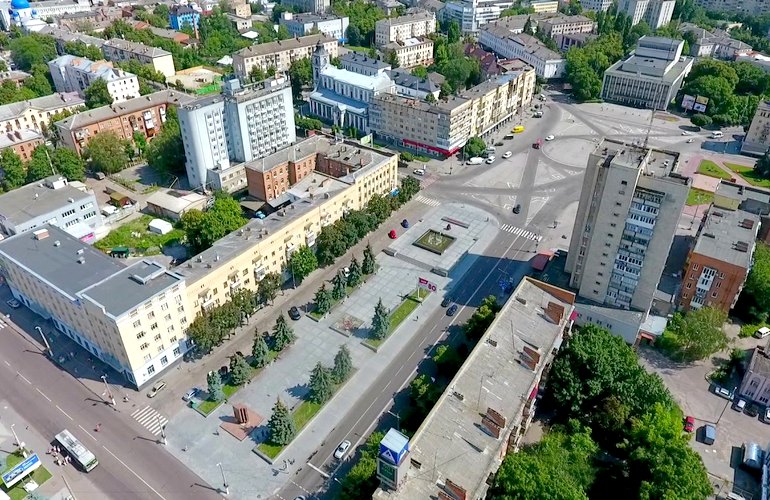 Житомирян призывают установить мобильное приложение и помочь улучшить инфраструктуру города