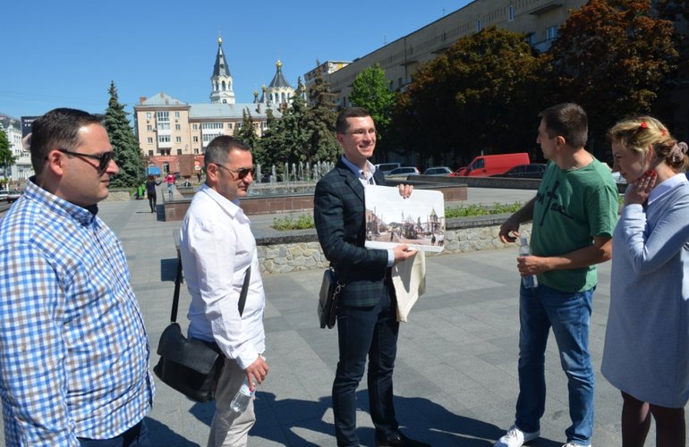«Вам есть чем гордиться»: иностранным делегациям провели экскурсию по Житомиру. ФОТО