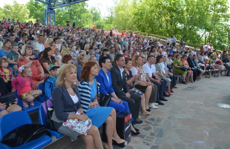 В житомирской «Ракушке» состоялся праздничный концерт воспитанников детских садов. ФОТО