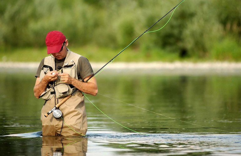 Как начинающему рыболову выбрать хорошие снасти для рыбалки