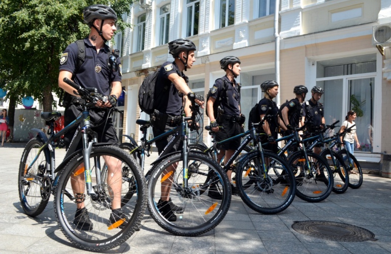 Впервые в Житомире заработал полицейский велопатруль