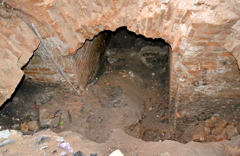 В центре Житомира археологи проводят раскопки старинного подземелья. ФОТО