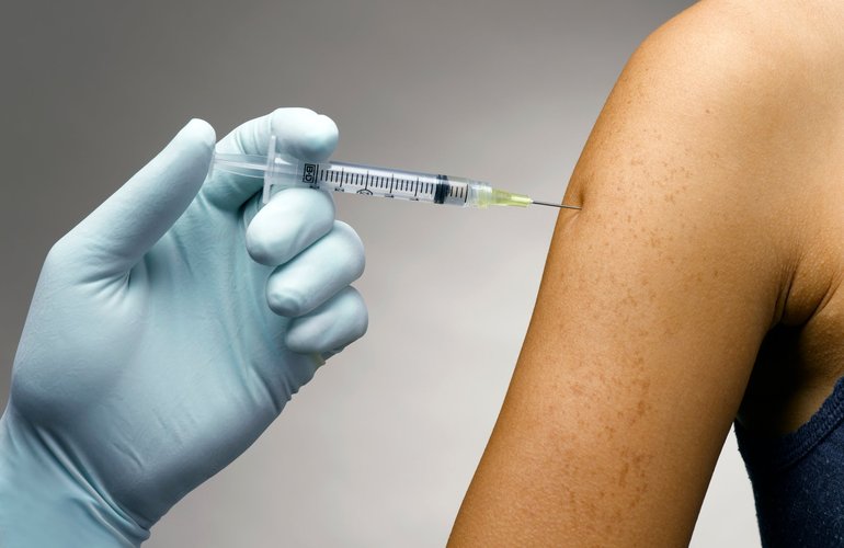Многие родители в Житомирской области отказываются делать детям прививку от дифтерии