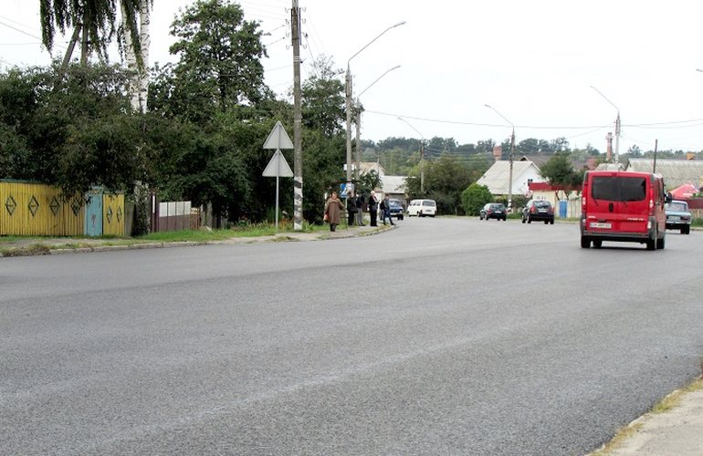 Участок автомобильной дороги Н-03 в Житомирском районе теперь имеет идеально ровное покрытие. ФОТО