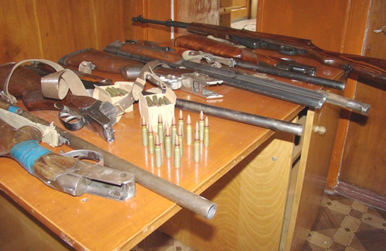 Жители Житомирской области добровольно сдали в полицию 250 единиц оружия