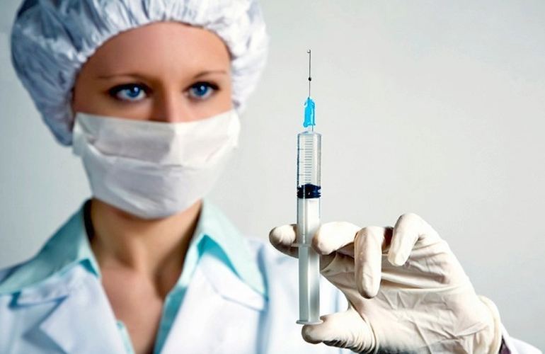 Мэрия предлагает житомирянам купить вакцину от гриппа в трех коммунальных аптеках