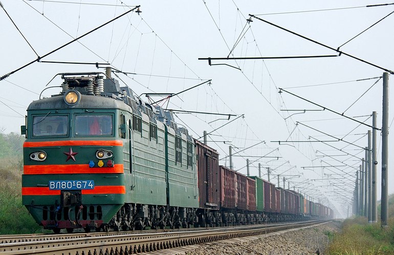 Трагедия на Житомирщине: грузовой поезд сбил насмерть пенсионерку