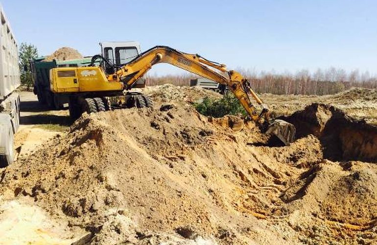 Власти Житомирщины намерены легализировать добычу песка на территории области