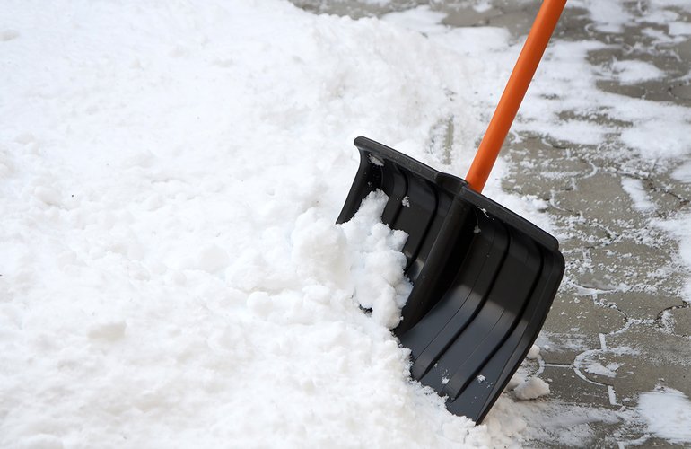 Горсовет напомнил предпринимателям Житомира об обязанности очищать снег