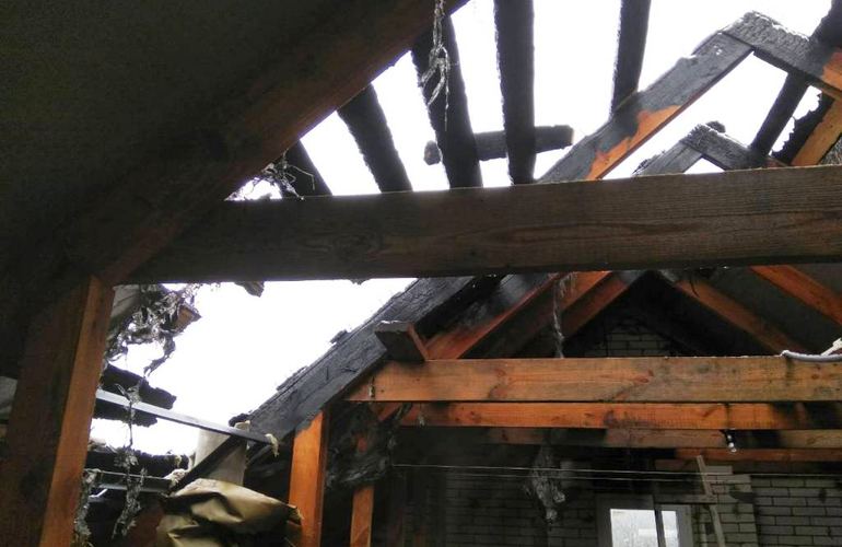 В Житомирской области на пожаре жилого дома погибли 2 человека