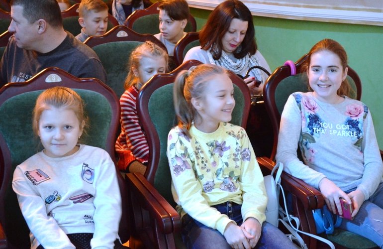 В Житомире проходят новогодние утренники для детей участников АТО. ФОТО
