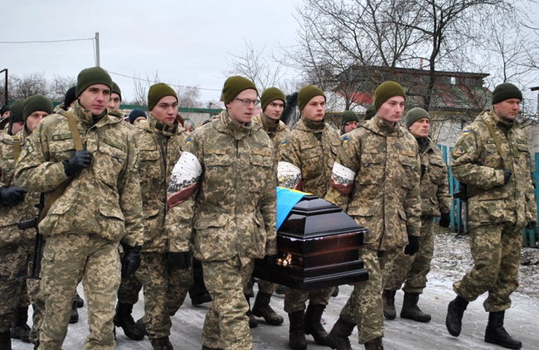 На Житомирщине попрощались с бойцом, останки которого обнаружили в гробу другого солдата. ФОТО