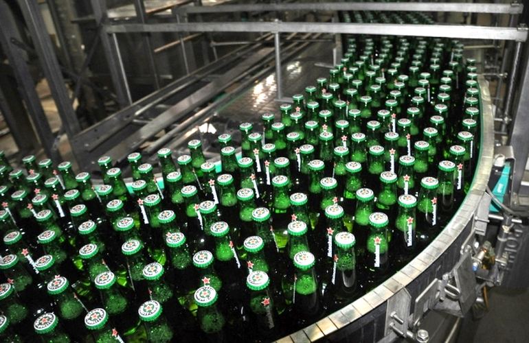 Завод в Житомирской области способен выпускать 200 млн бутылок пива в год. ФОТО
