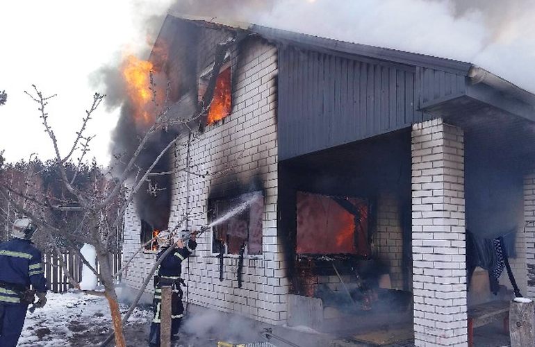 В больнице умер 11-летний мальчик, пострадавший во время пожара на Житомирщине