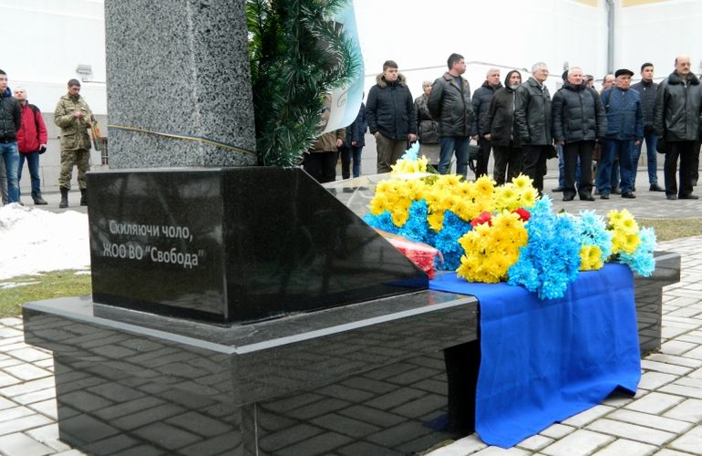 В Житомире почтили память Николая Сциборского, возложив цветы к его могиле. ФОТО
