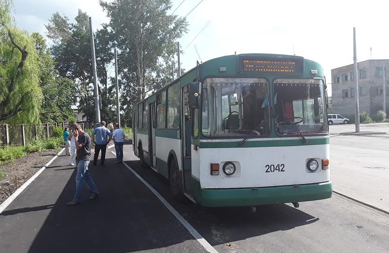 В Житомире начали курсировать троллейбусы по улице Промышленной. ФОТО